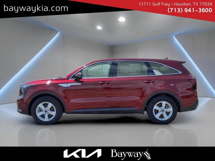 2025 Kia Sorento LX photo 1