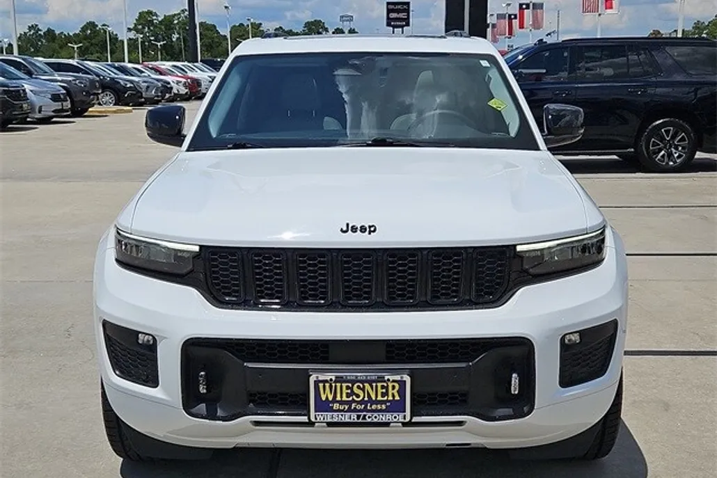 2022 Jeep Grand Cherokee Overland photo 1