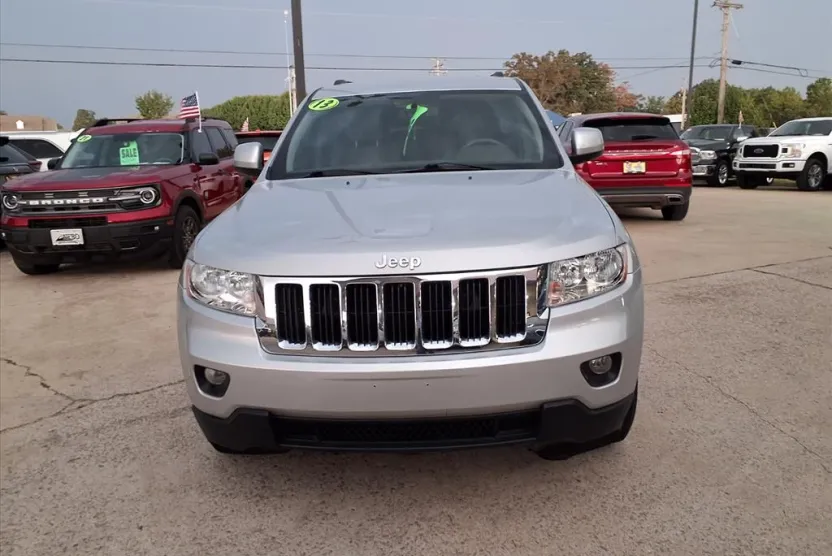 2013 Jeep Grand Cherokee Laredo photo 1