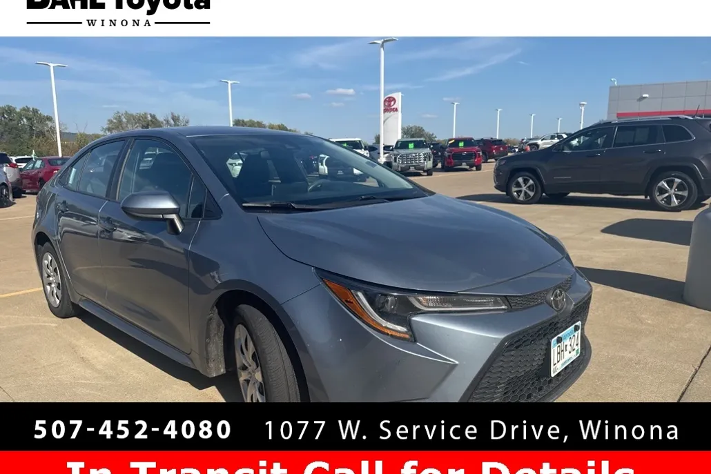 2020 Toyota Corolla LE photo 1