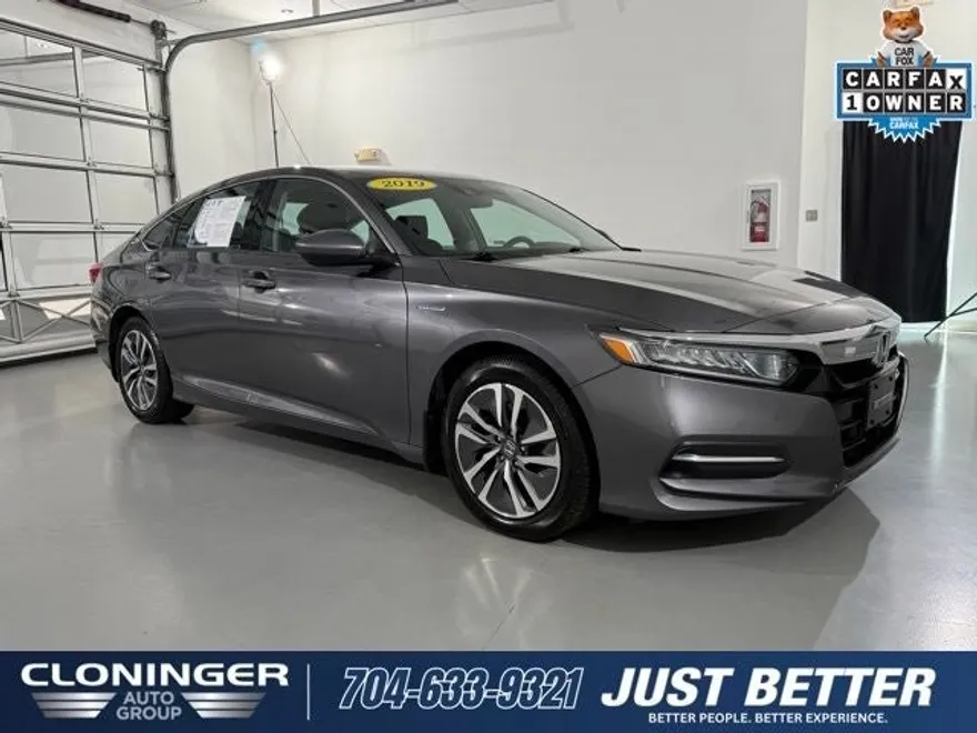 2019 Honda Accord Hybrid photo 1