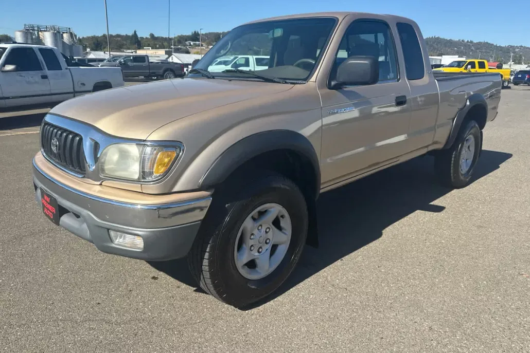 2002 Toyota Tacoma XtraCab photo 1