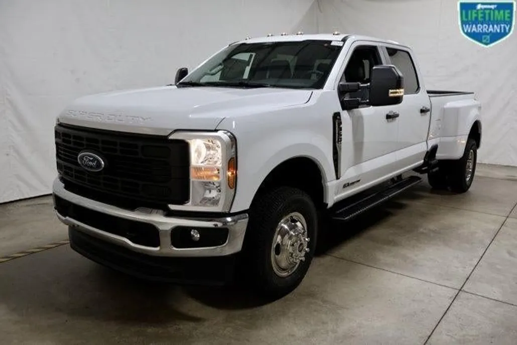 2026 Ford F-350 XL photo 1