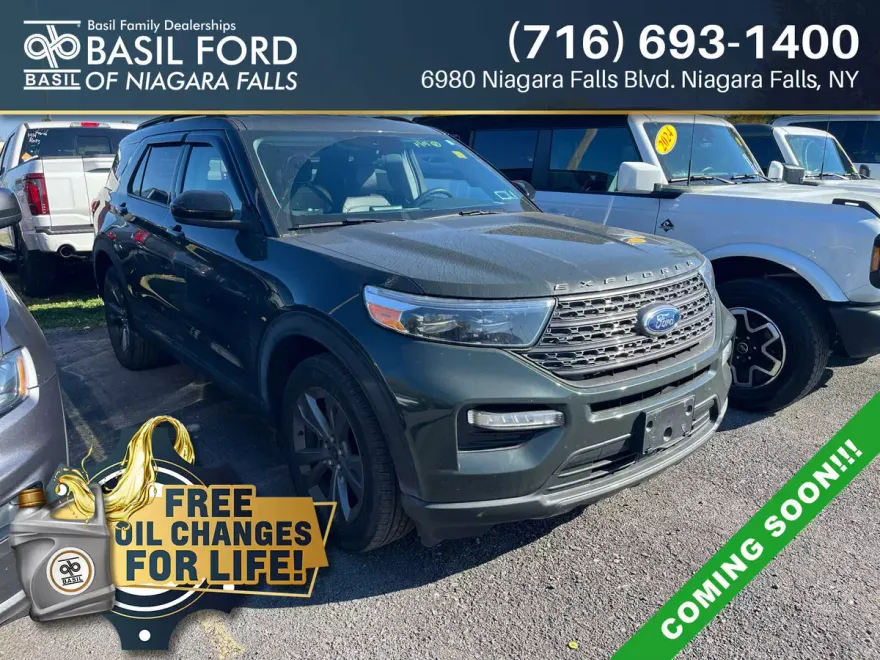 2023 Ford Explorer XLT photo 1