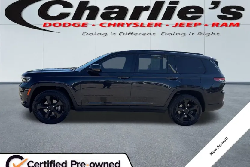 2023 Jeep Grand Cherokee Limited photo 1