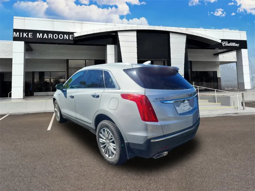2017 Cadillac XT5 Luxury photo 1