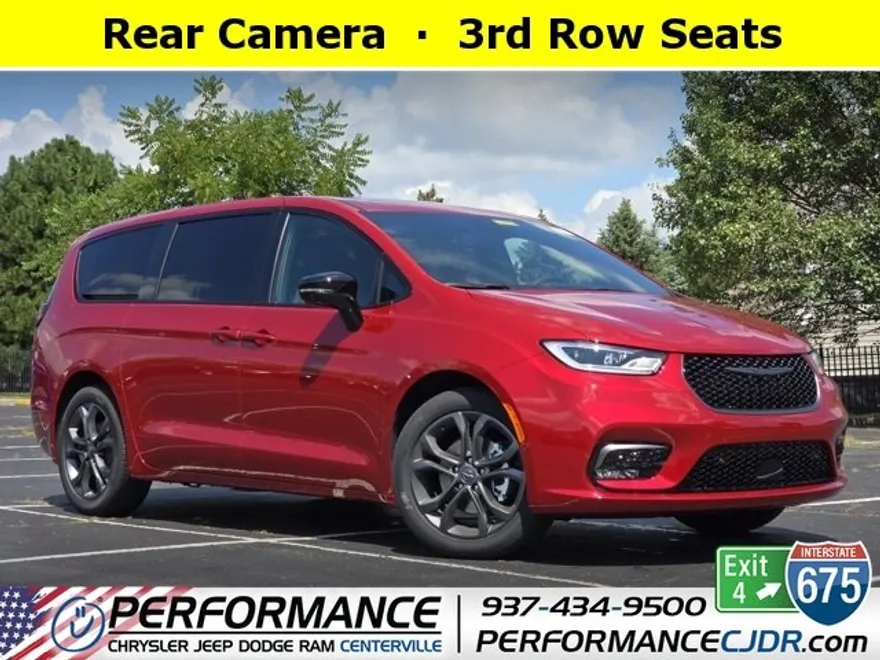 2026 Chrysler Pacifica photo 1