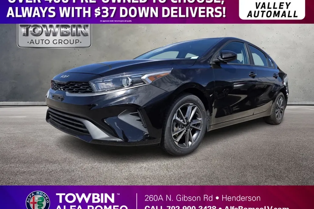 2022 Kia Forte LXS photo 1