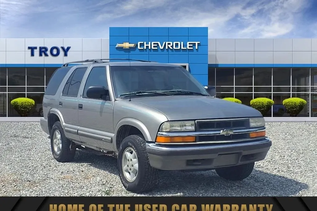 2000 Chevrolet Blazer LS photo 1
