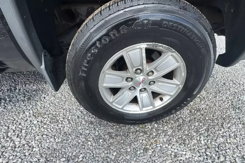 2015 Gmc Sierra 1500 SLE photo 1