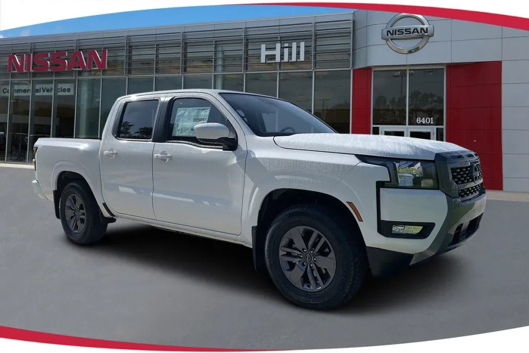 2025 Nissan Frontier Crew Cab SV photo 1