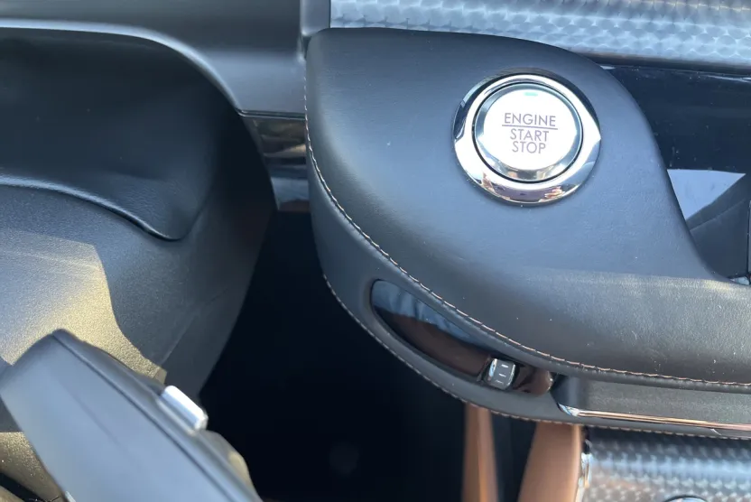2022 Lincoln Aviator Black Label photo 1