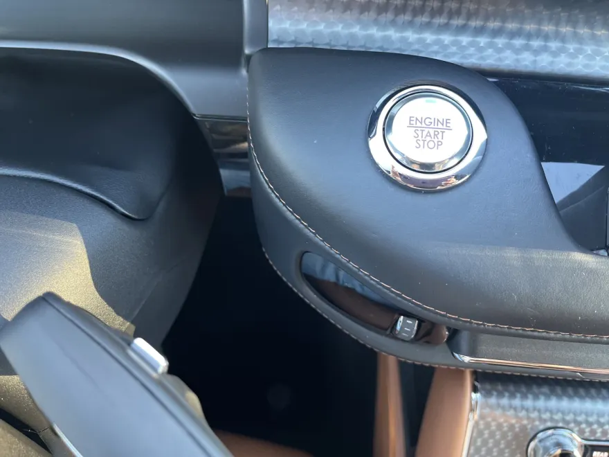 2022 Lincoln Aviator Black Label photo 1