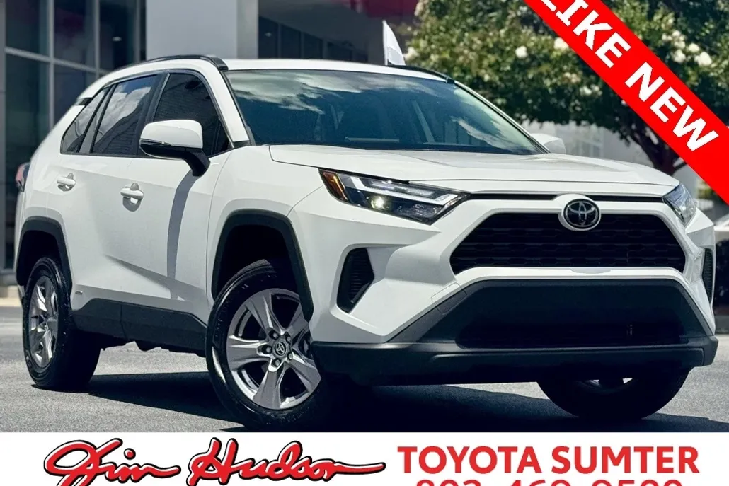 2025 Toyota RAV4 Hybrid XLE photo 1