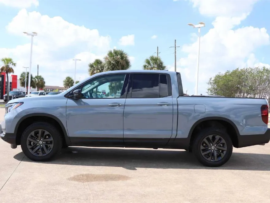 2025 Honda Ridgeline Sport photo 1