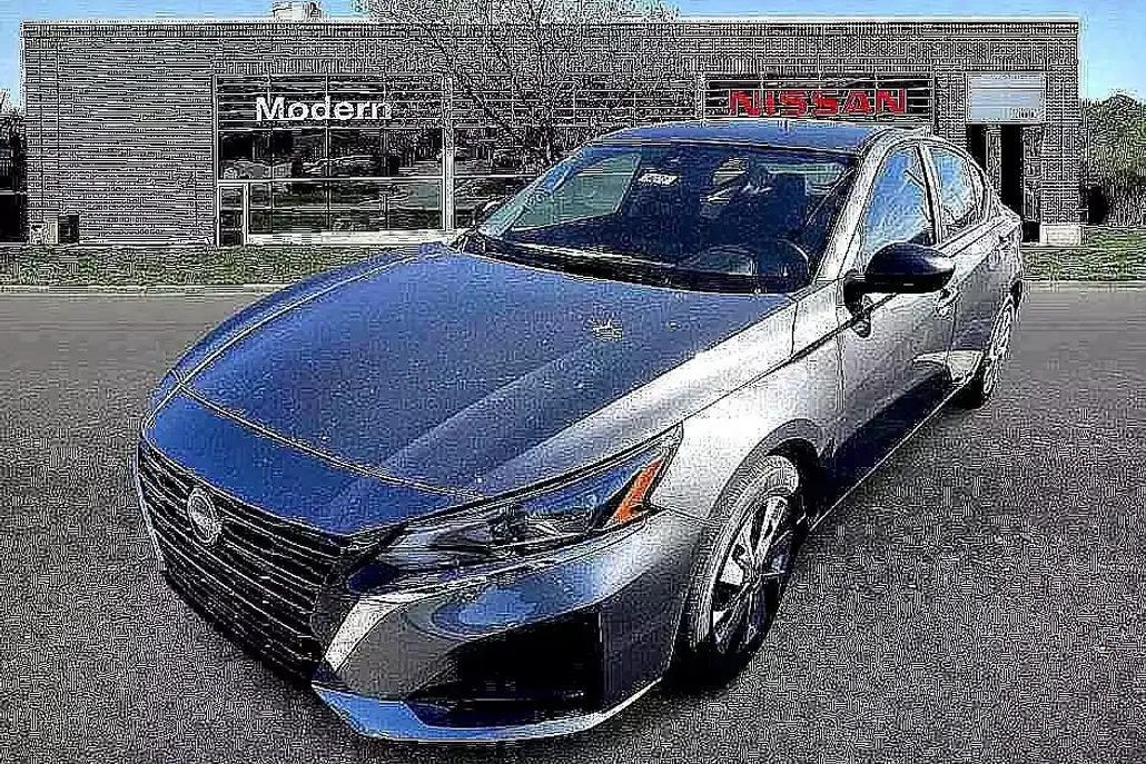 2025 Nissan Altima S photo 1