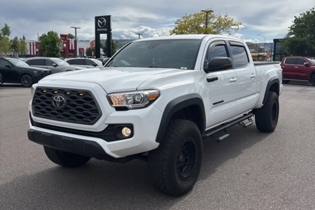 2021 Toyota Tacoma TRD Off-Road photo 1