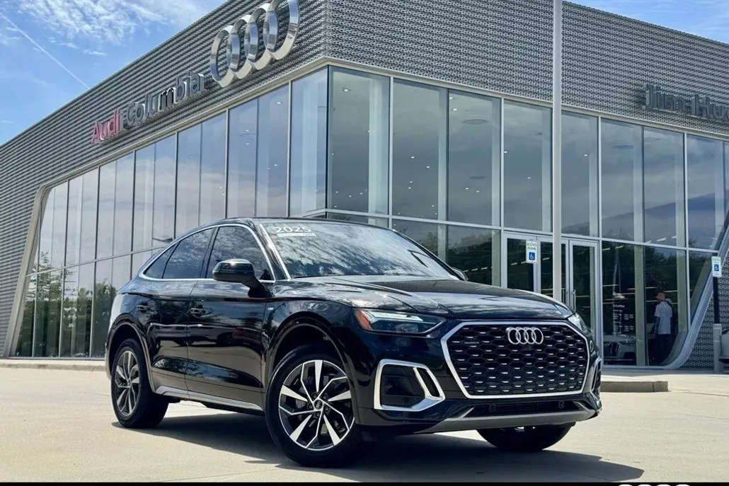 2025 Audi Q5 Sportback 45 S line Premium Plus photo 1