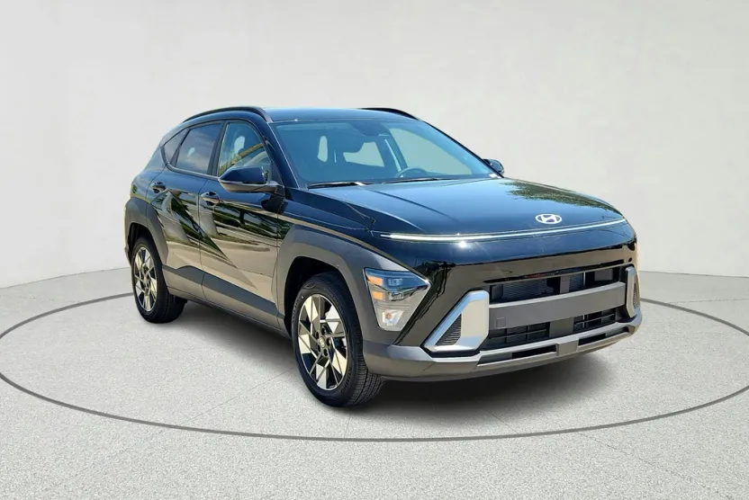 2025 Hyundai Kona SEL photo 1