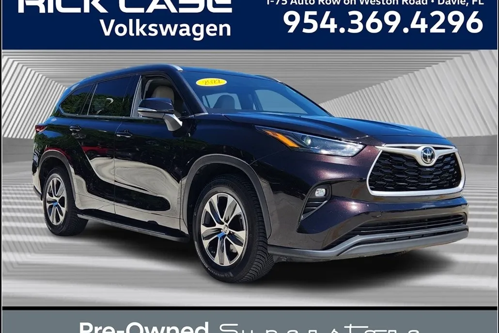 2022 Toyota Highlander XLE photo 1