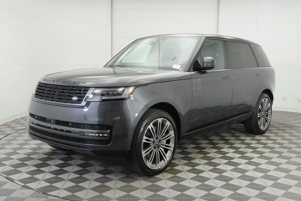2025 Land Rover Range Rover SE photo 1