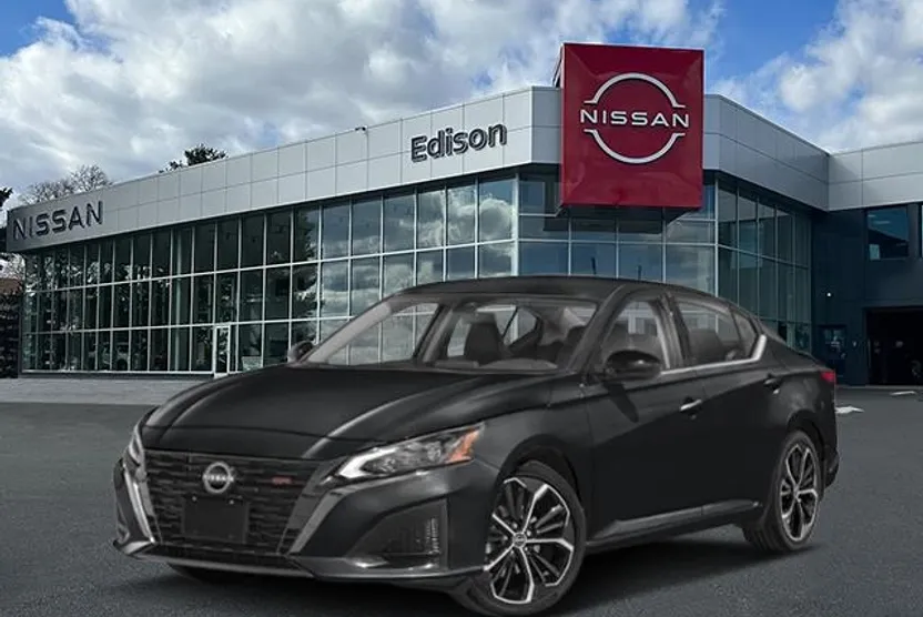 2025 Nissan Altima SR photo 1