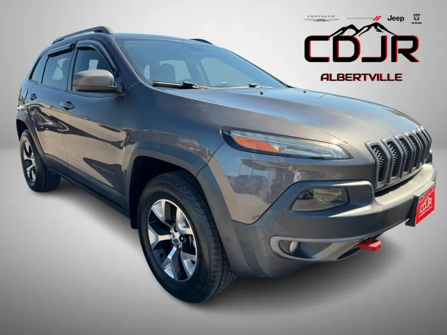 2015 Jeep Cherokee Trailhawk photo 1
