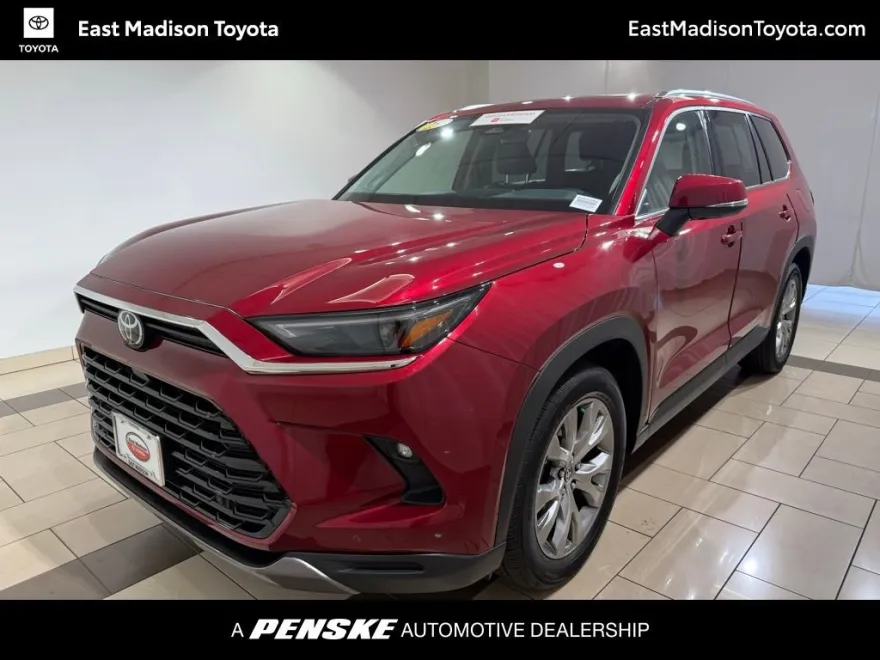 2025 Toyota Grand Highlander LE photo 1