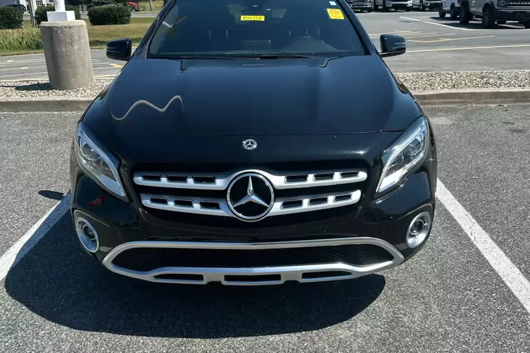 2020 Mercedes Benz GLA 250 photo 1