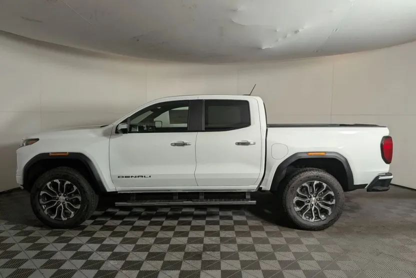 2026 Gmc Canyon Denali photo 1
