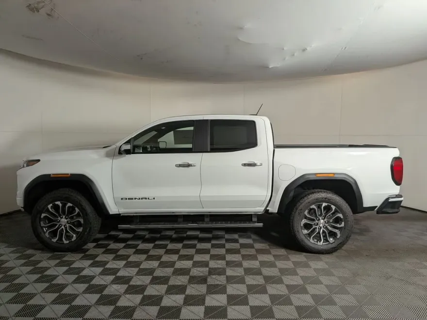 2026 Gmc Canyon Denali photo 1