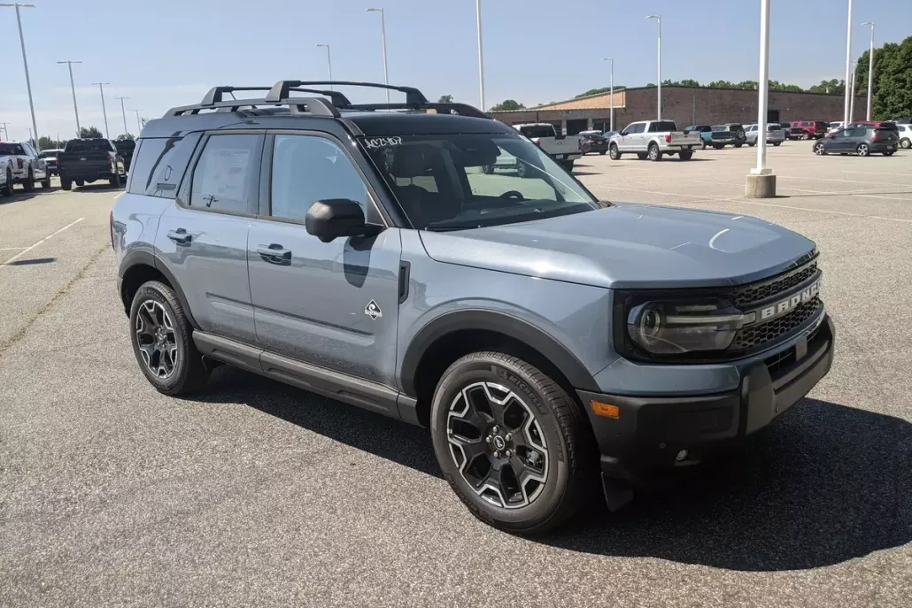2025 Ford Bronco Sport Outer Banks photo 1