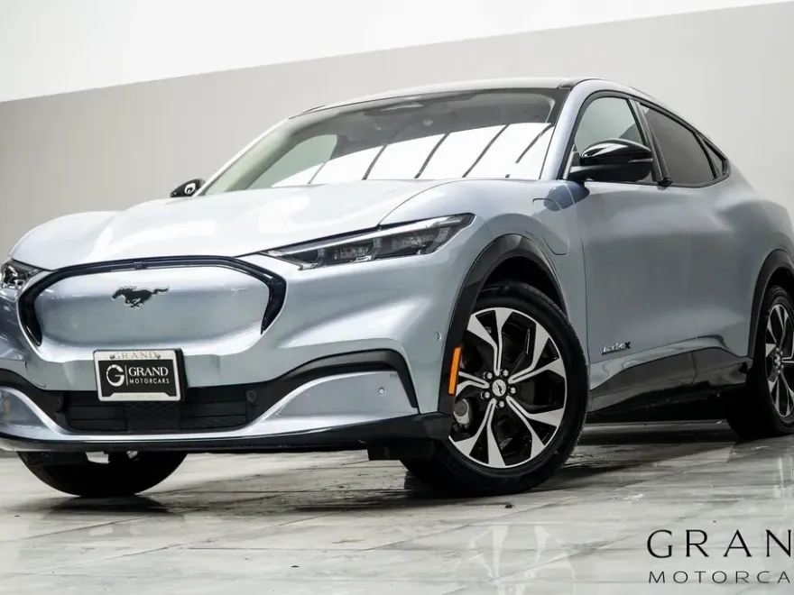 2022 Ford Mustang Mach-E Premium photo 1