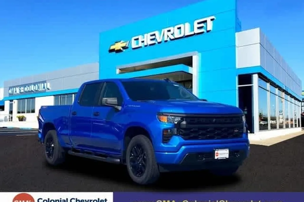 2026 Chevrolet Silverado 1500 Custom photo 1