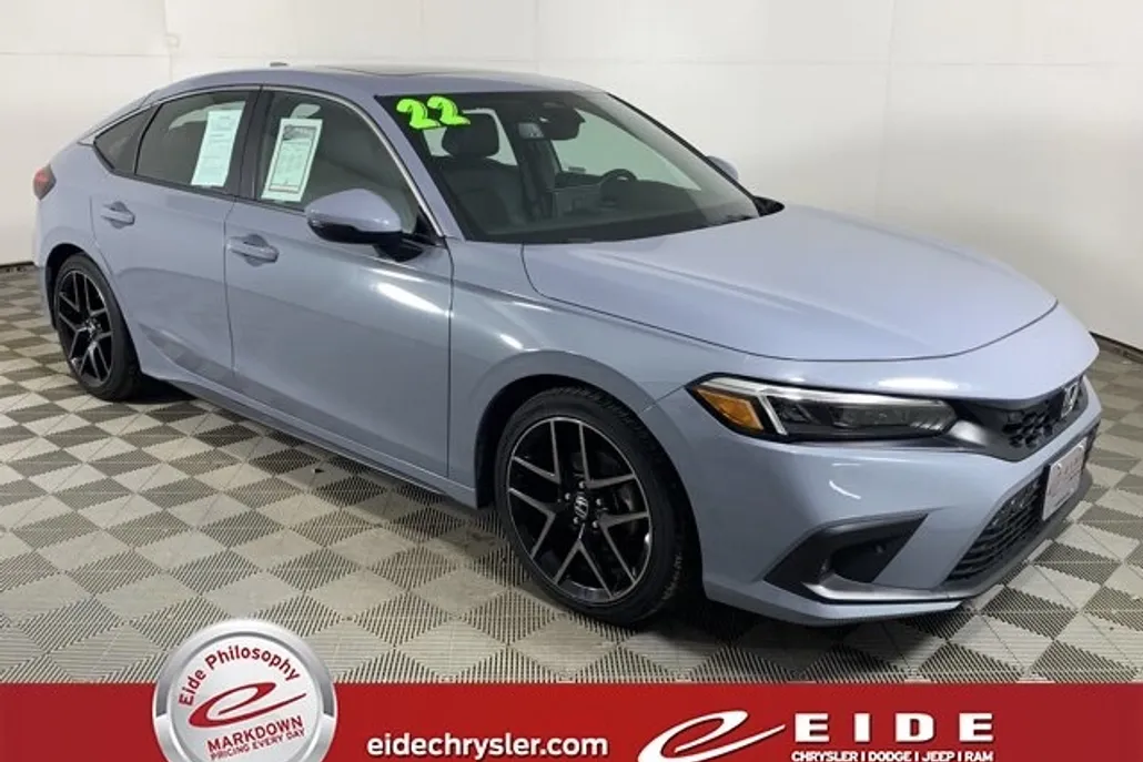 2022 Honda Civic Sport Touring photo 1
