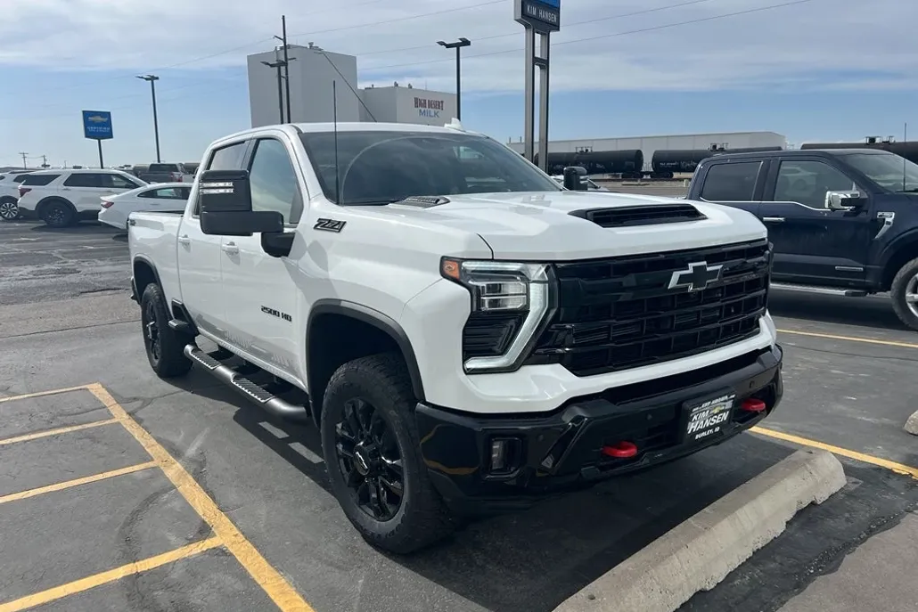 2025 Chevrolet Silverado 2500HD LTZ photo 1