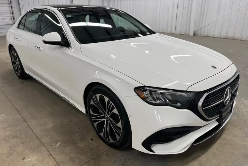 2025 Mercedes Benz E 350 photo 1