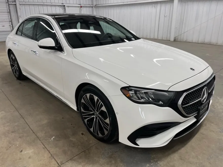 2025 Mercedes Benz E 350 photo 1
