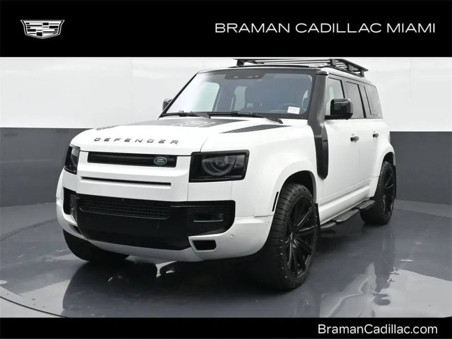 2020 Land Rover Defender HSE photo 1