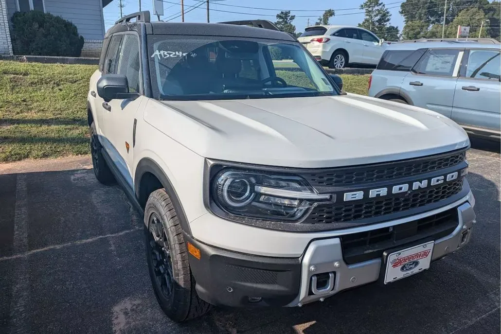 2025 Ford Bronco Sport Badlands photo 1