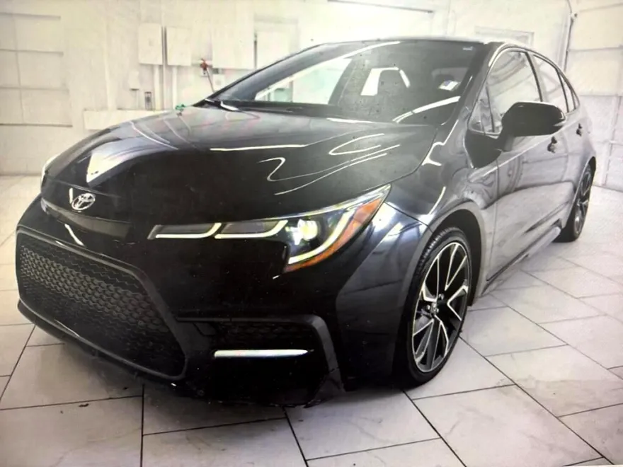 2022 Toyota Corolla SE photo 1