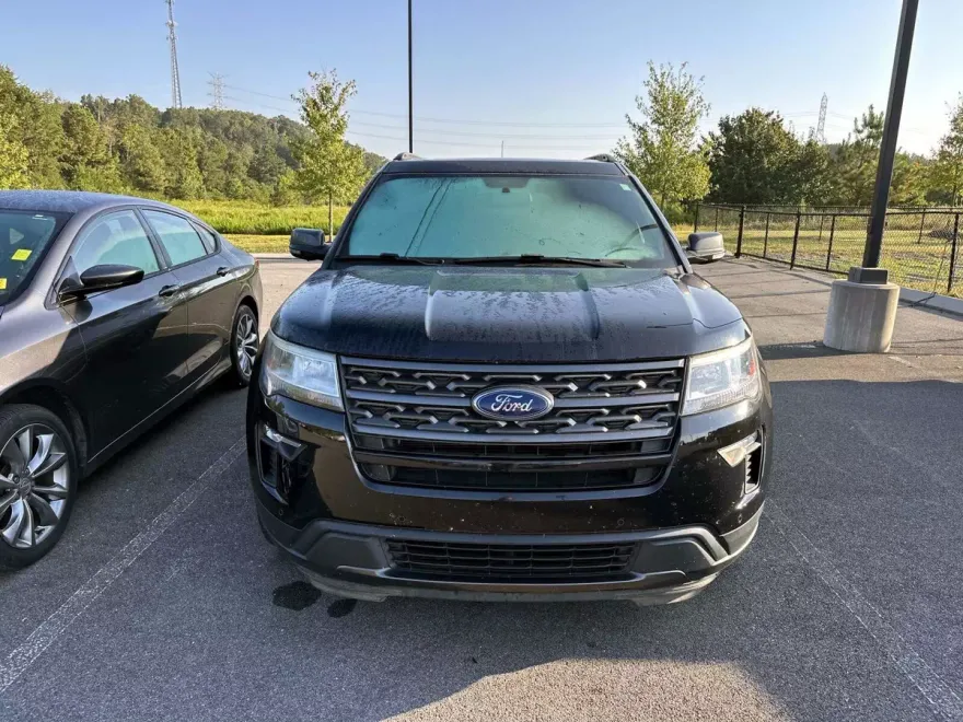 2018 Ford Explorer XLT photo 1