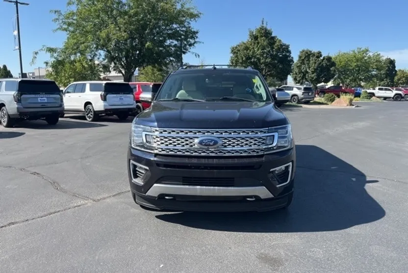 2021 Ford Expedition MAX Platinum photo 1