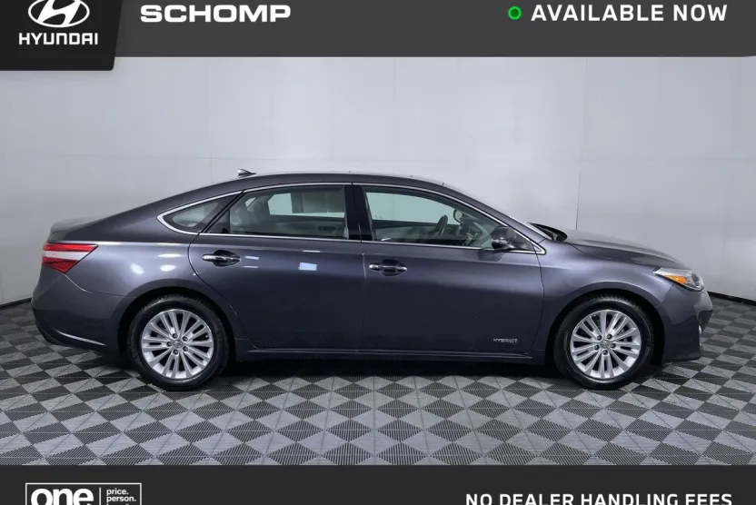2014 Toyota Avalon Hybrid Limited photo 1