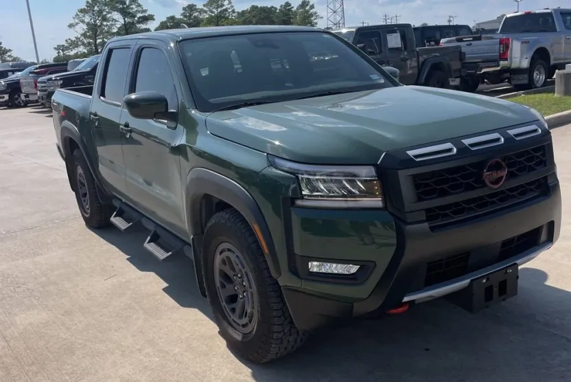 2025 Nissan Frontier PRO-X photo 1