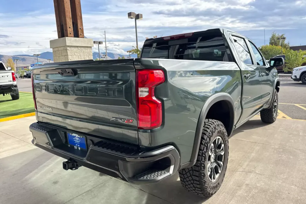 2025 Chevrolet Silverado 1500 ZR2 photo 1