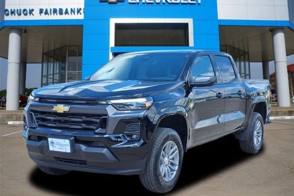 2025 Chevrolet Colorado Work Truck LT photo 1