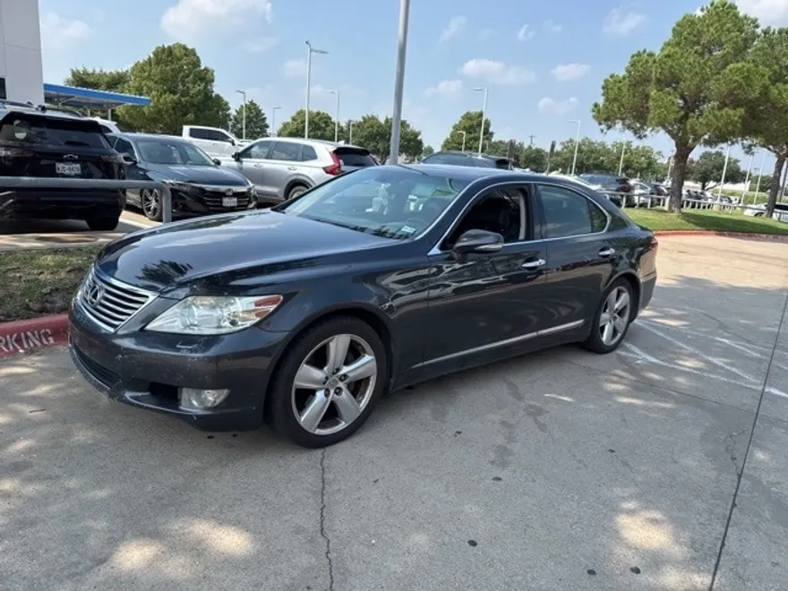 2010 Lexus LS 460 photo 1