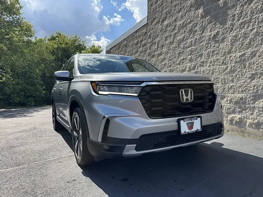 2023 Honda Pilot photo 1