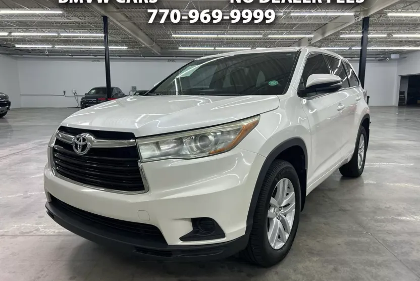 2015 Toyota Highlander LE photo 1